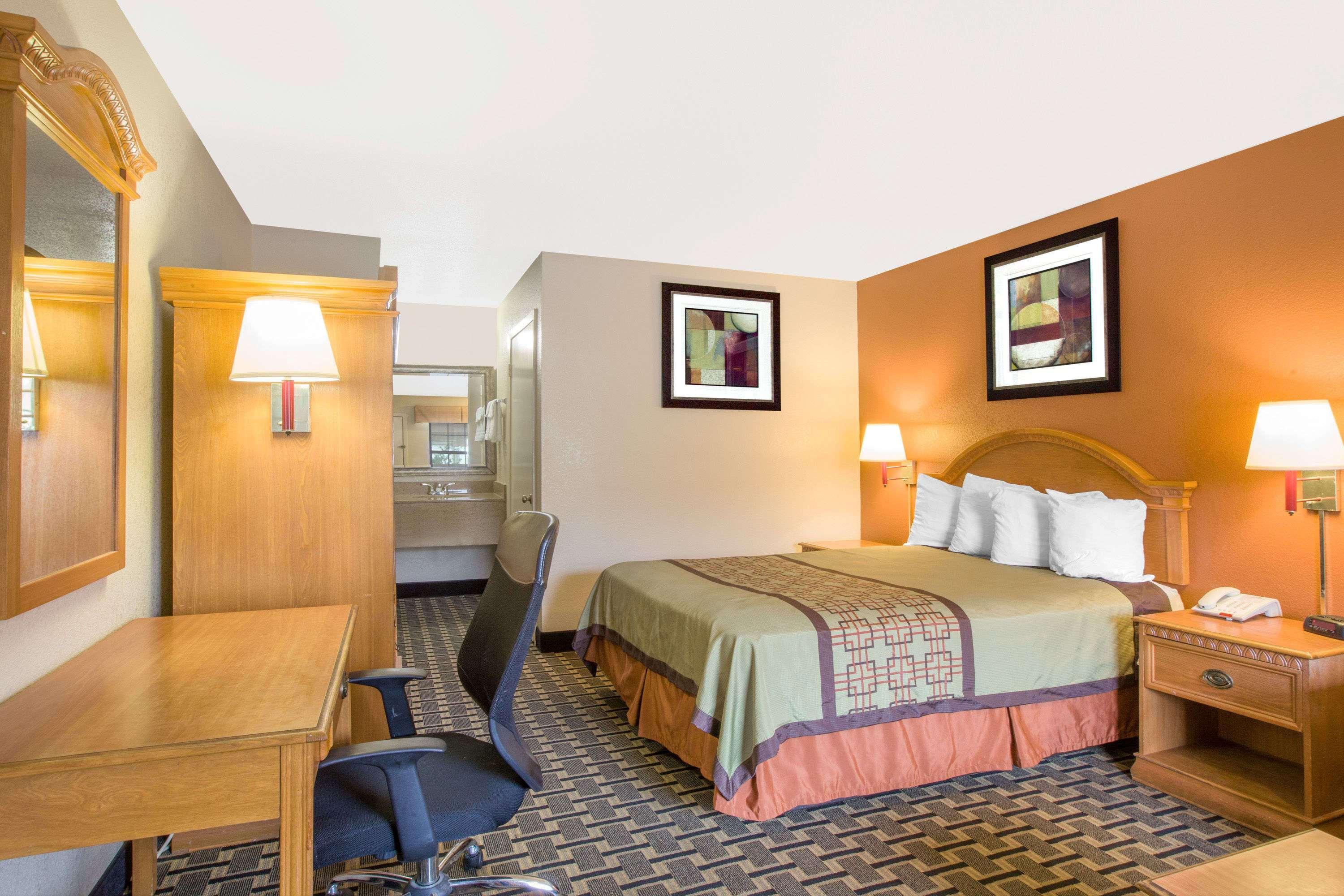 Motel Days By Wyndham Monroe, Louisiana