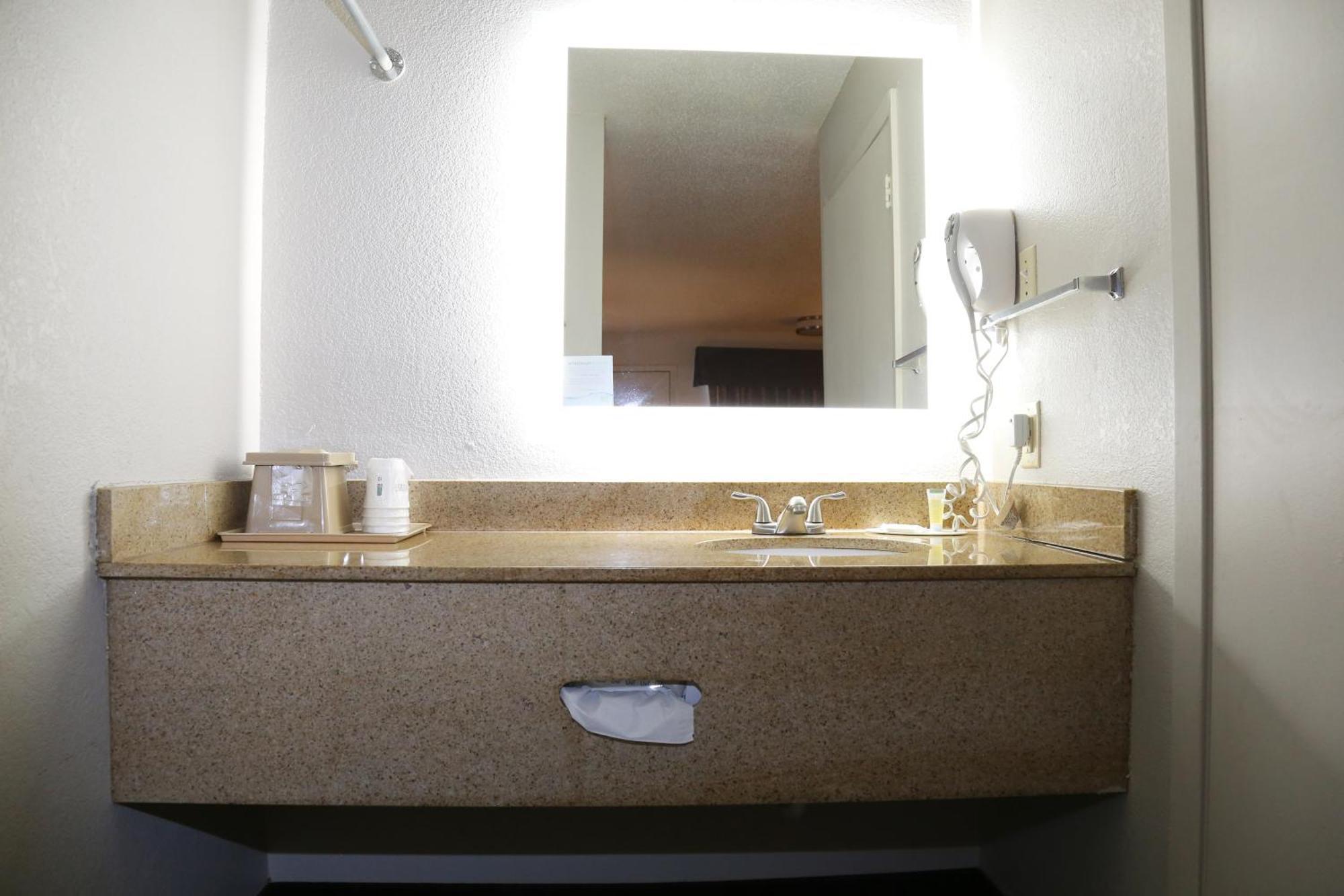 Motel Days By Wyndham Monroe, Louisiana